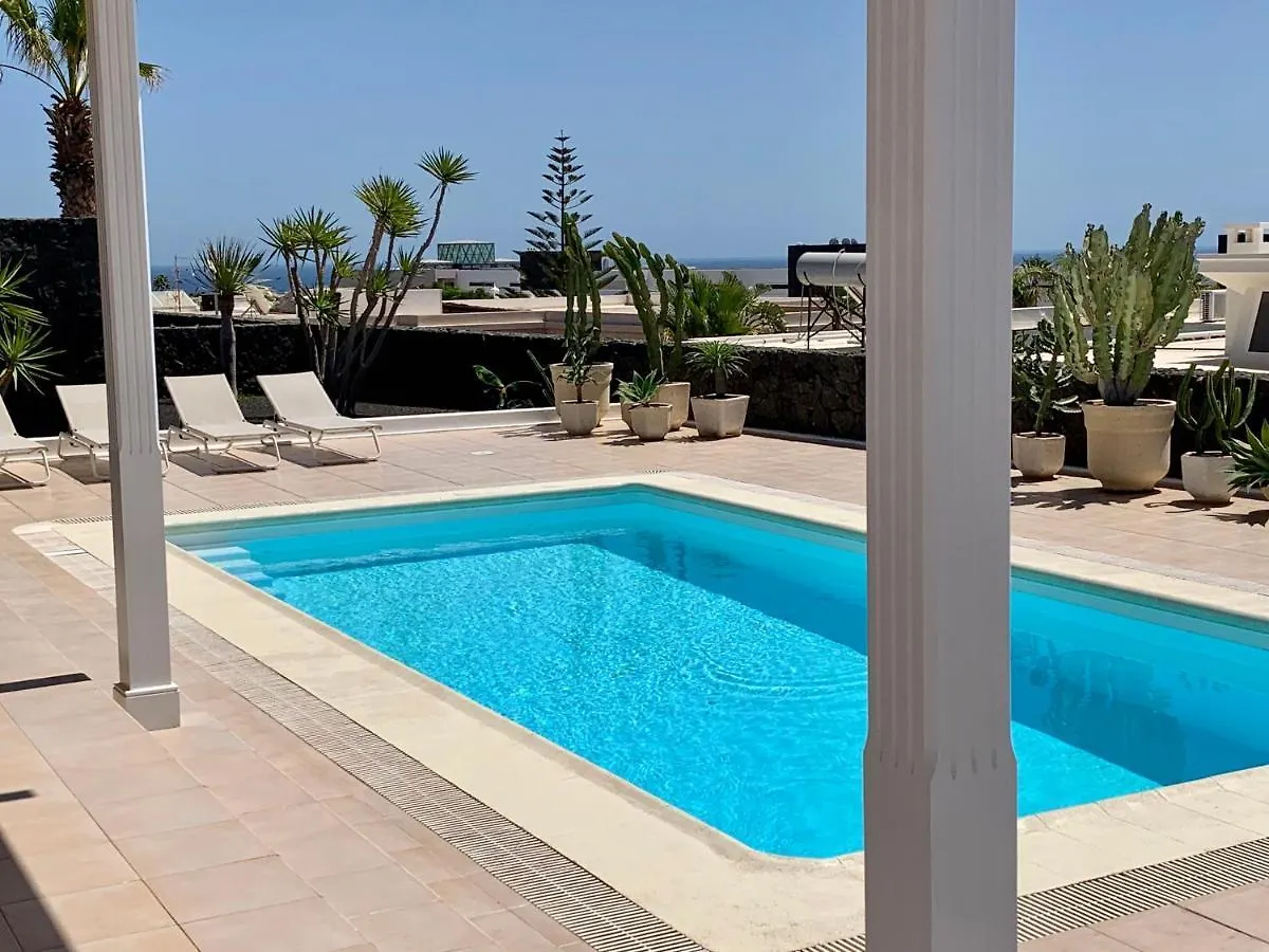 Villa Dois Mares Puerto Calero España